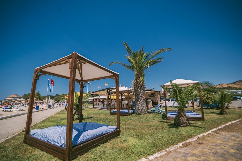 Hanedan Beach Hotel 27/32