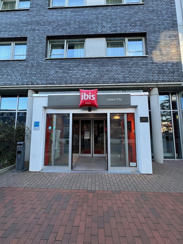 ibis Luebeck City 2/57