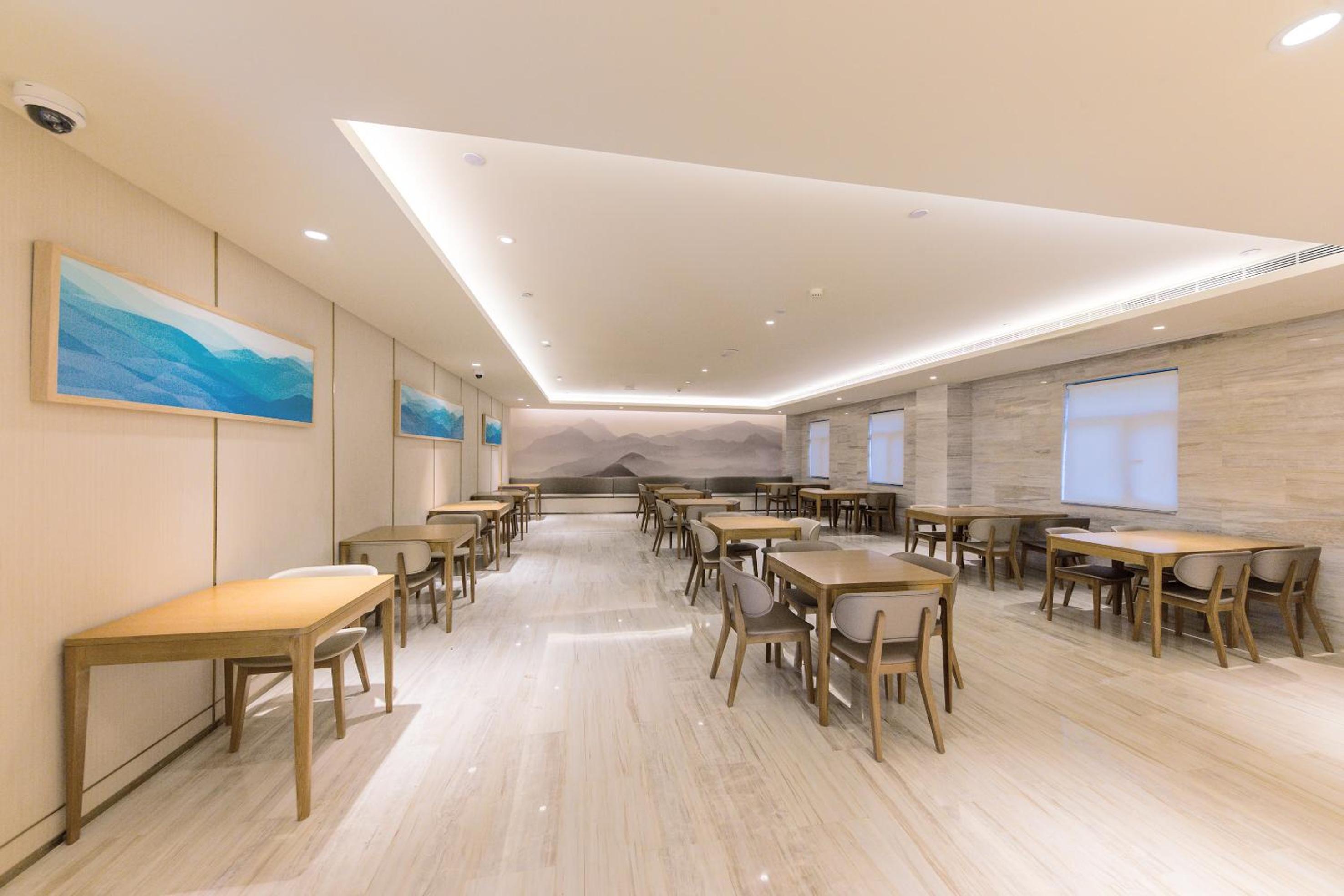 JI Hotel (Shanghai New International Expo Center) 26/33