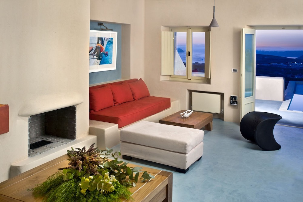 Voreina Gallery Suites 28/50