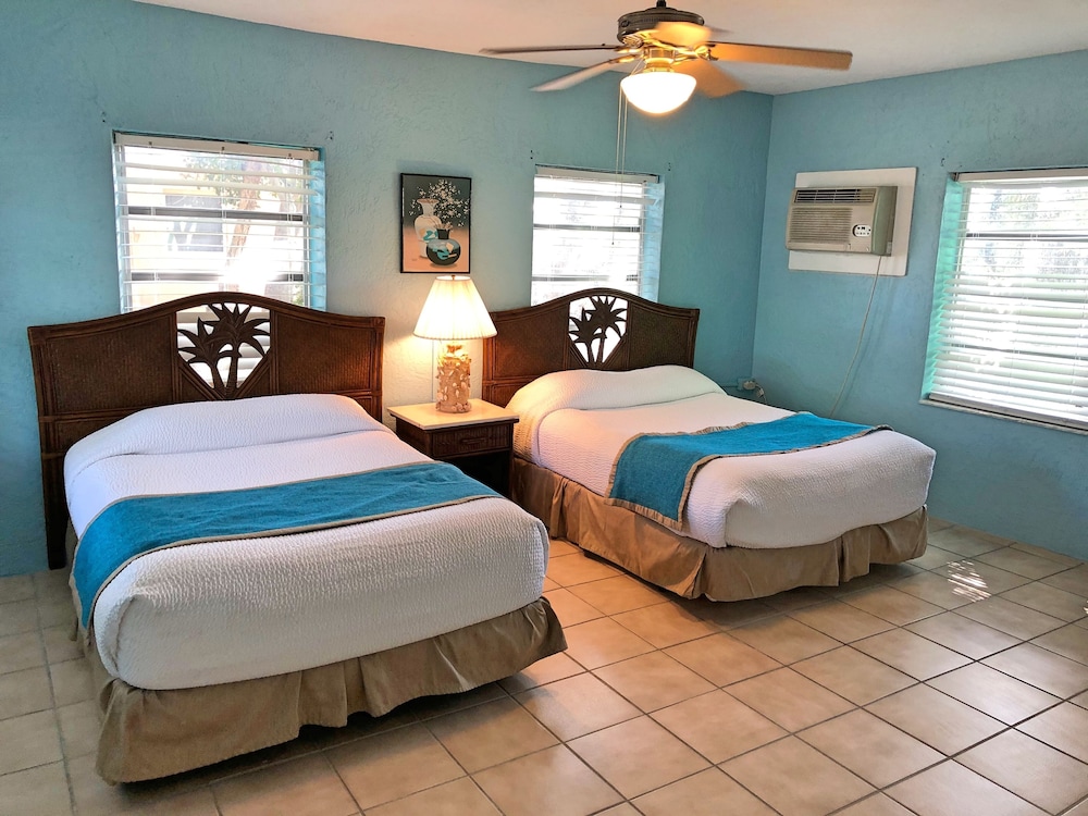 The Pelican Key Largo Cottages 33/76