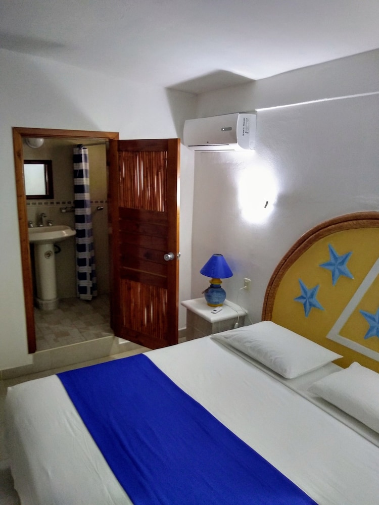 Hotel &amp; Club Campestre Altos Paraiso 6/50