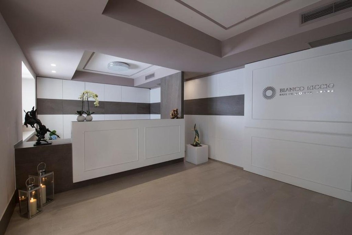 Bianco Riccio Suite Hotel 11/79