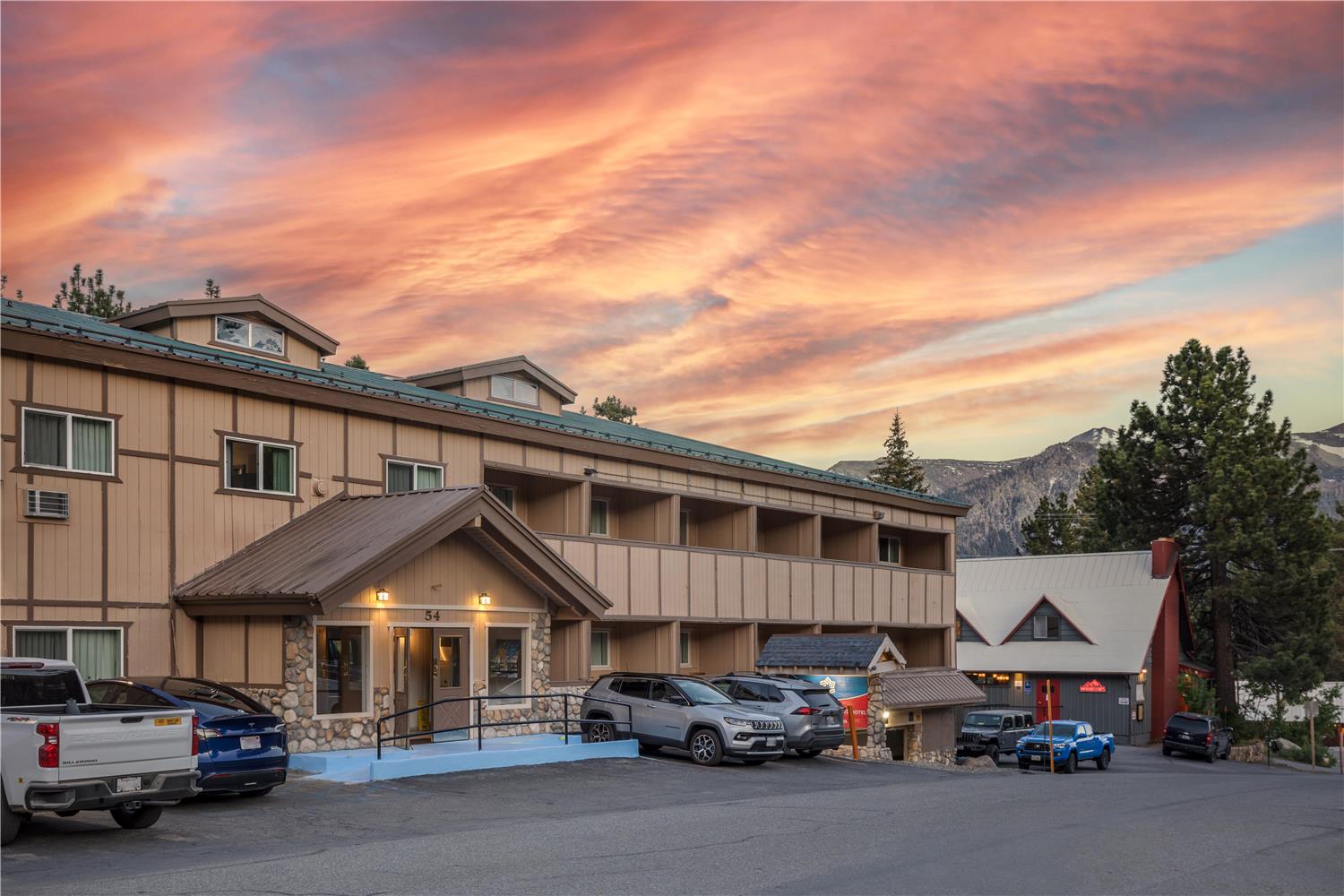 SureStay Plus Hotel by Best Western Mammoth Lakes 26/29