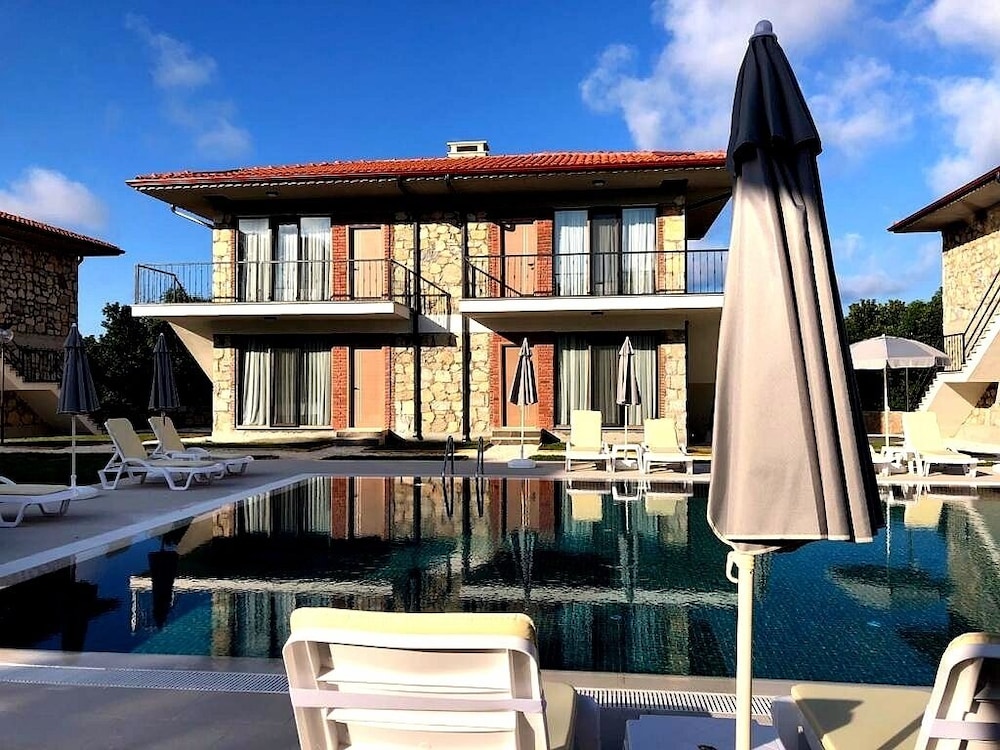 Hotel Rezve 1/25