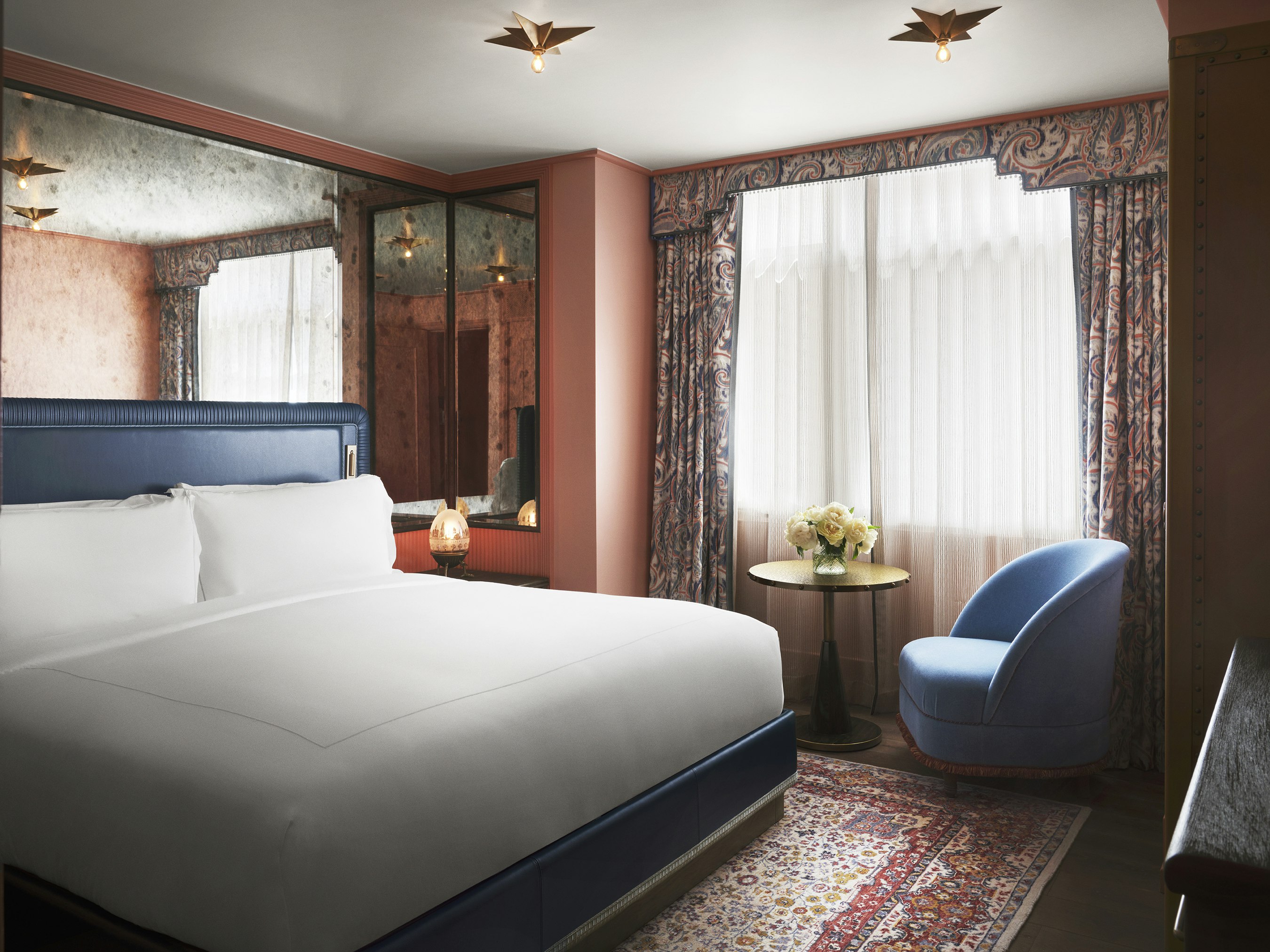 Suite, Parlor