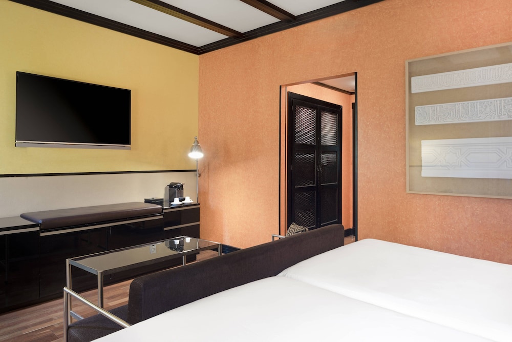 Hotel Palacio de Santa Paula Autograph Collection 17/42