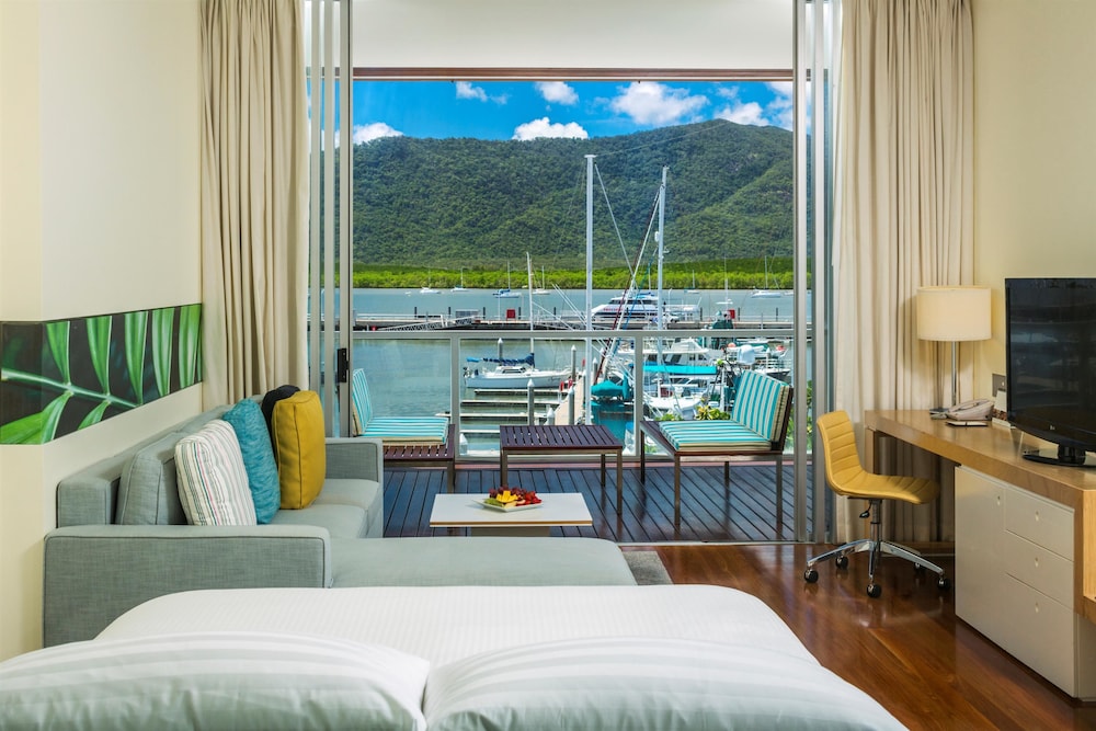 Shangri La the Marina Cairns 54/74
