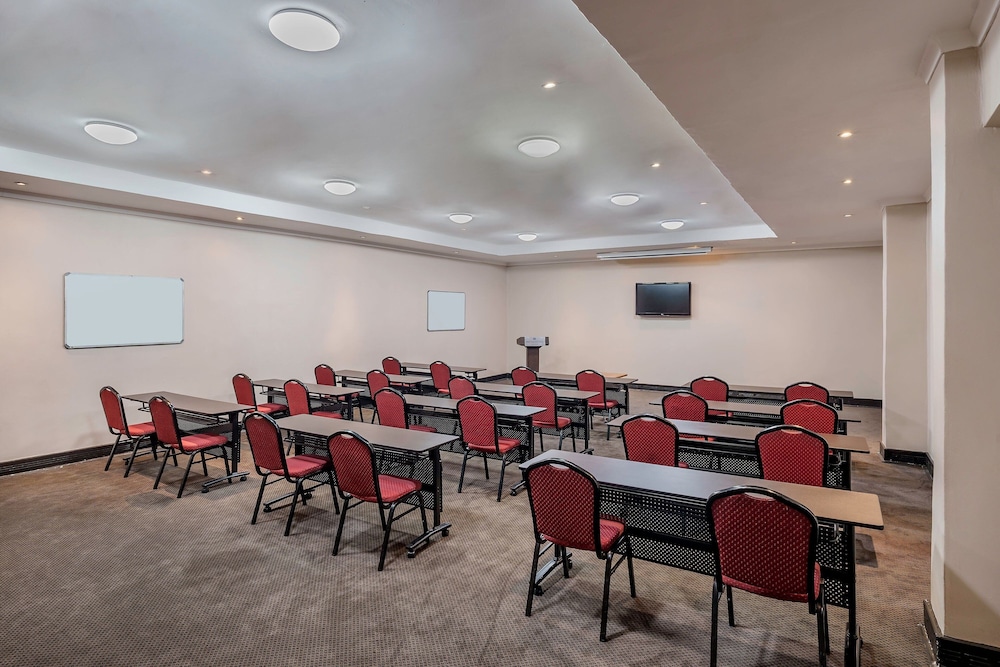 Protea Hotel Lusaka 67/74