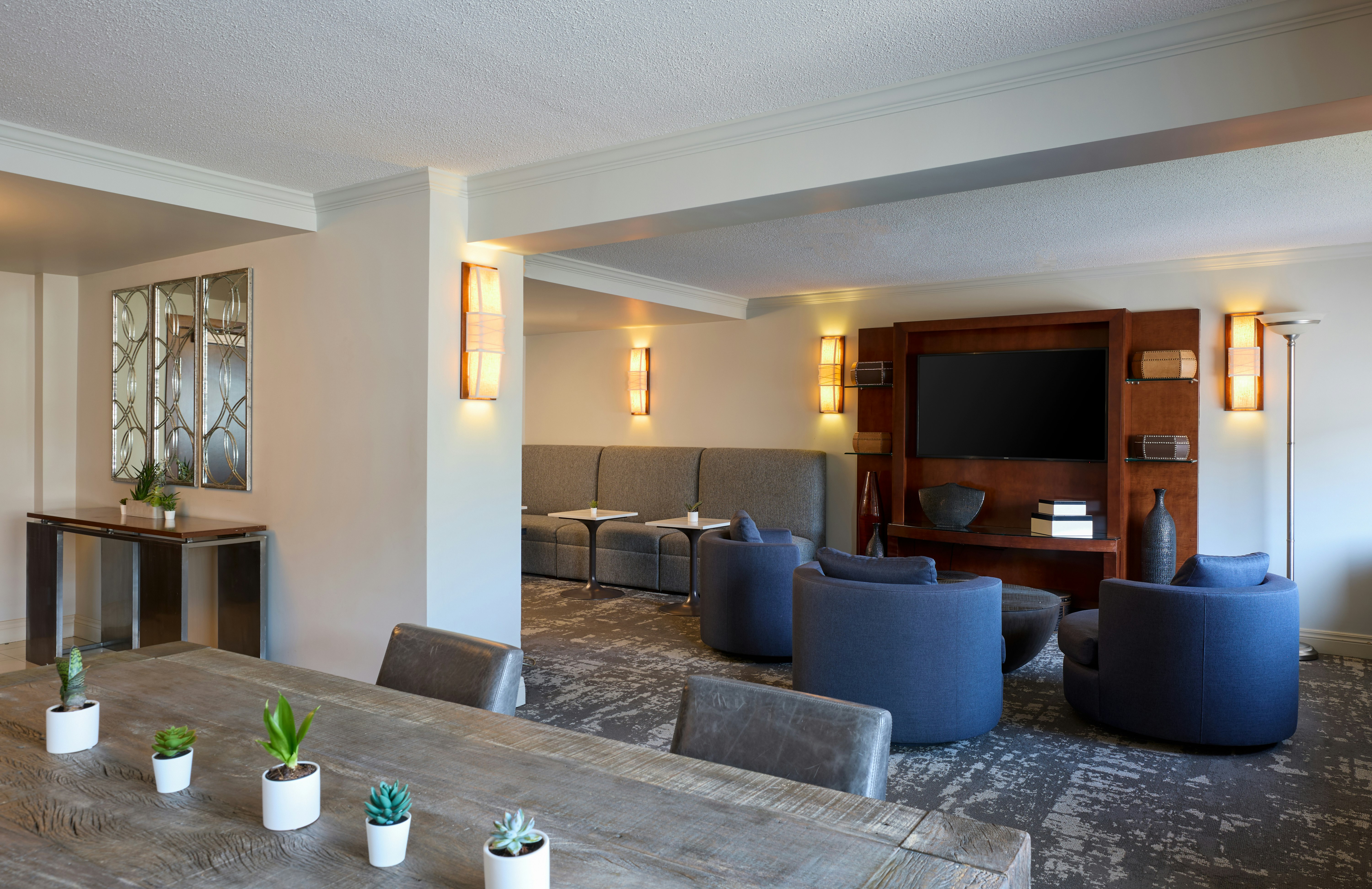 DoubleTree by Hilton Minneapolis Airport 18/35