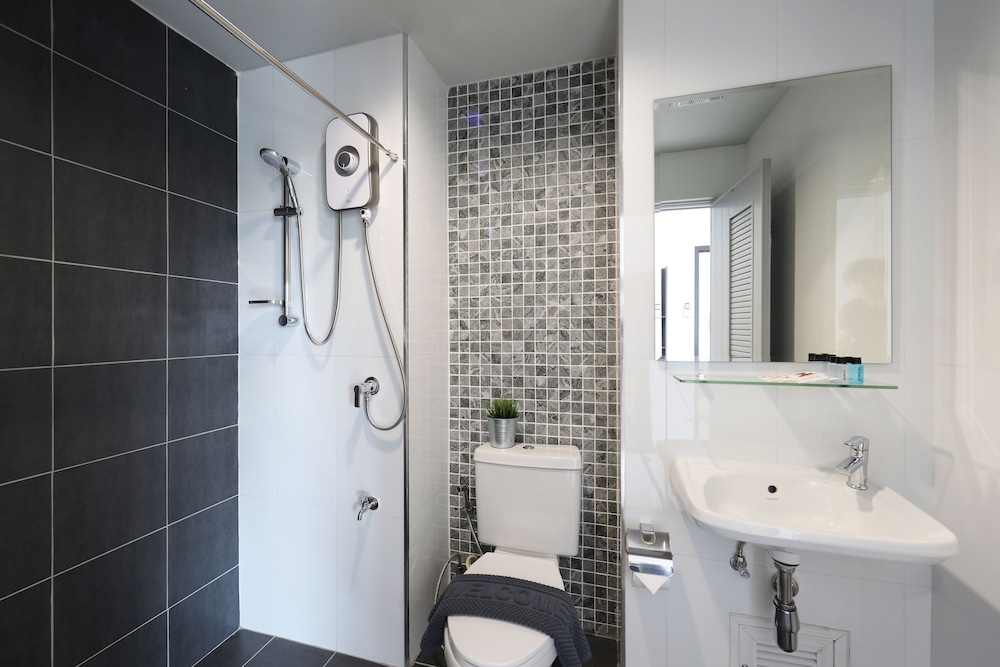 Sukh Serviced Apartment 34/37