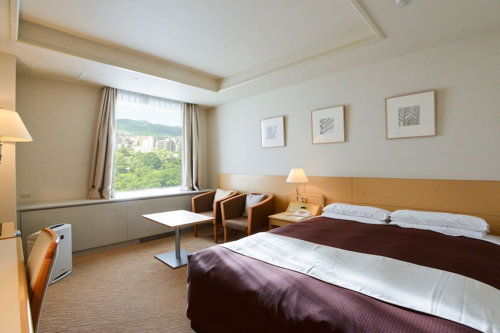 Superior, Queen Bed