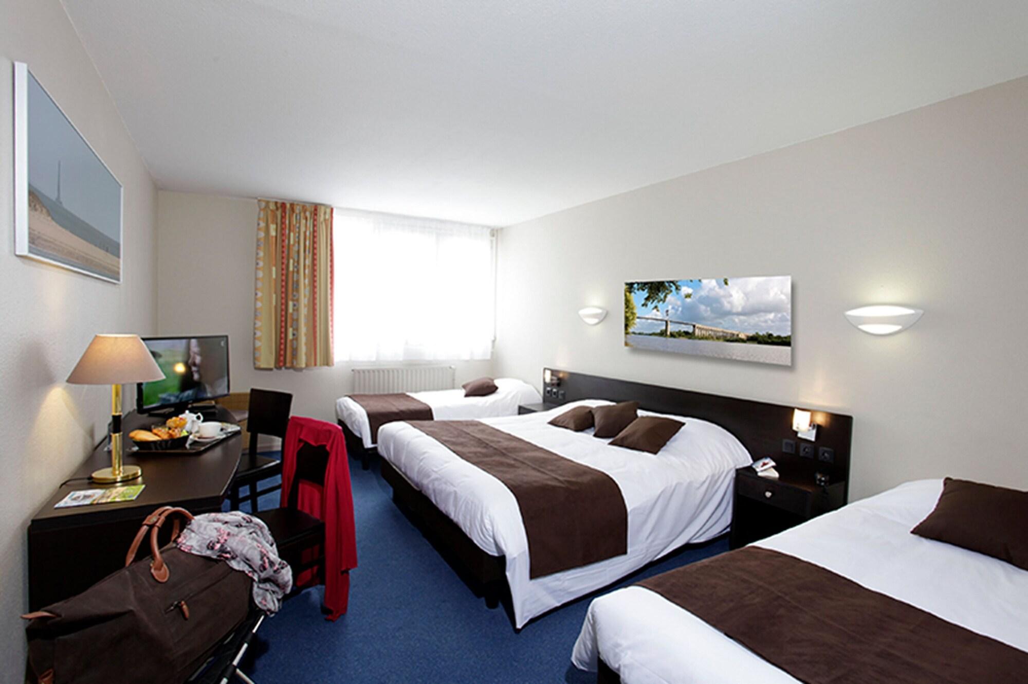 HOTEL DES REMPARTS 8/23