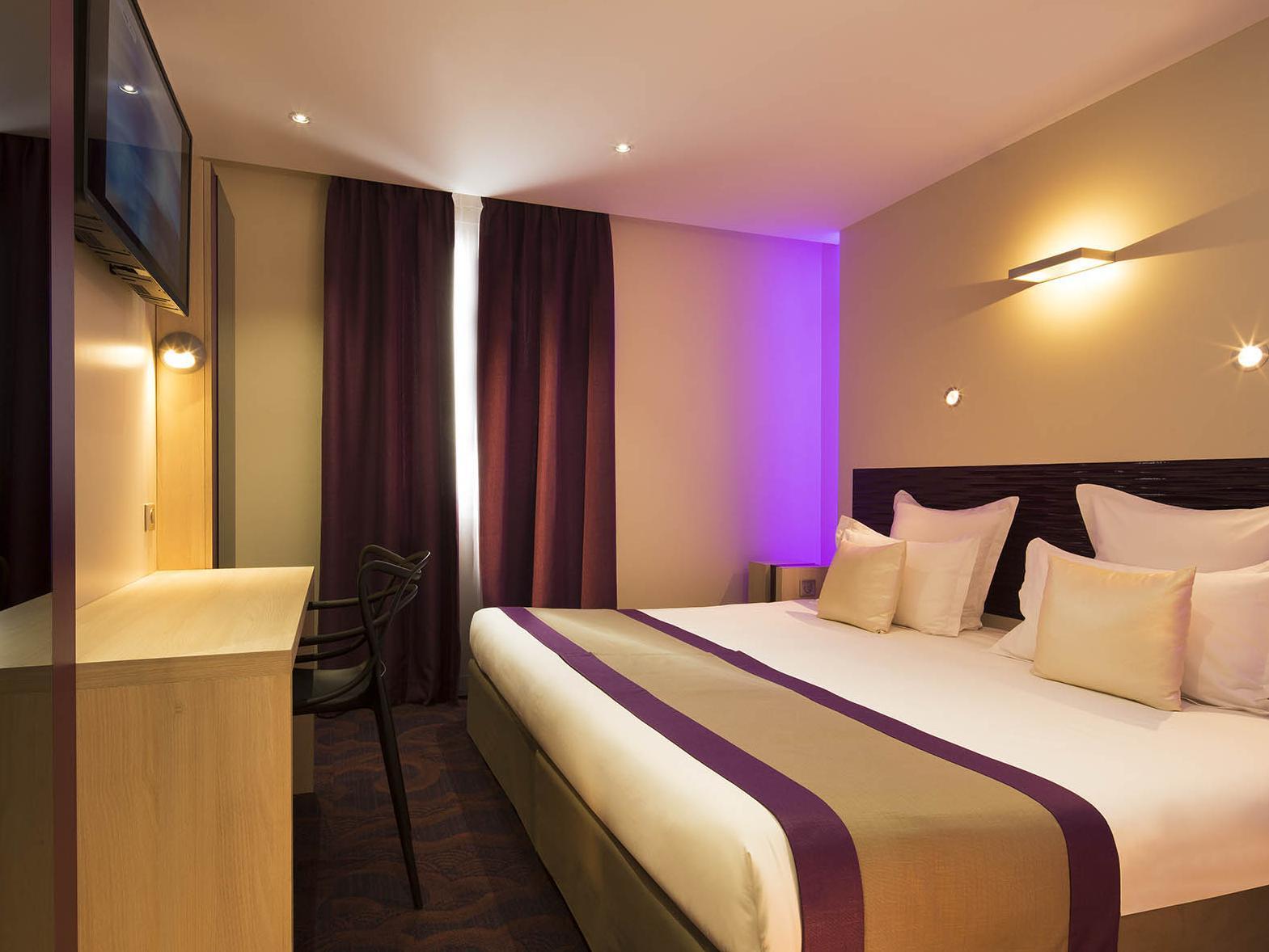 ROOM, TRIPLE