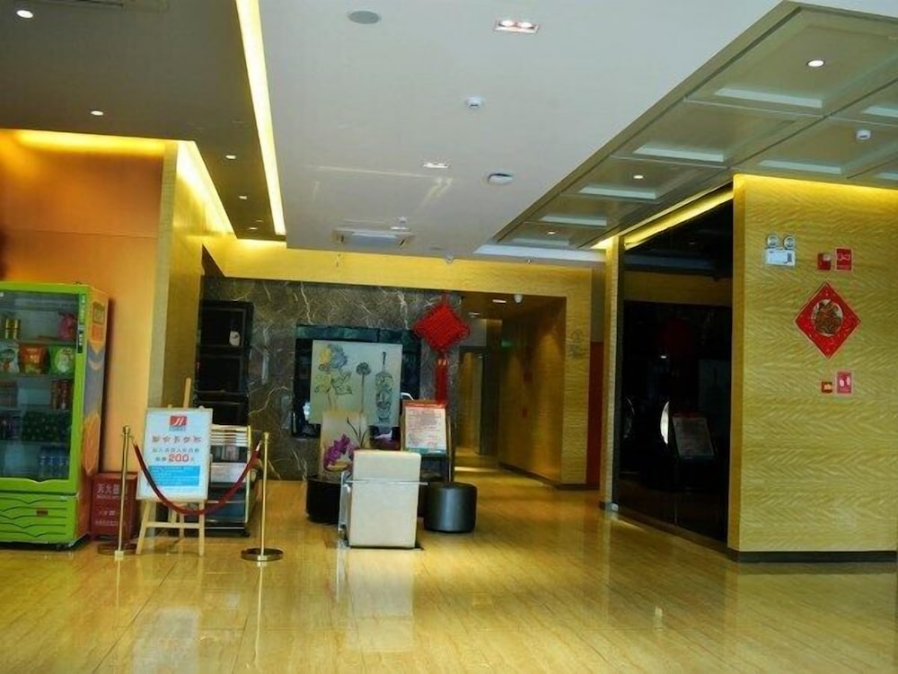 Microtel by Wyndham Kunming City Center 4/25