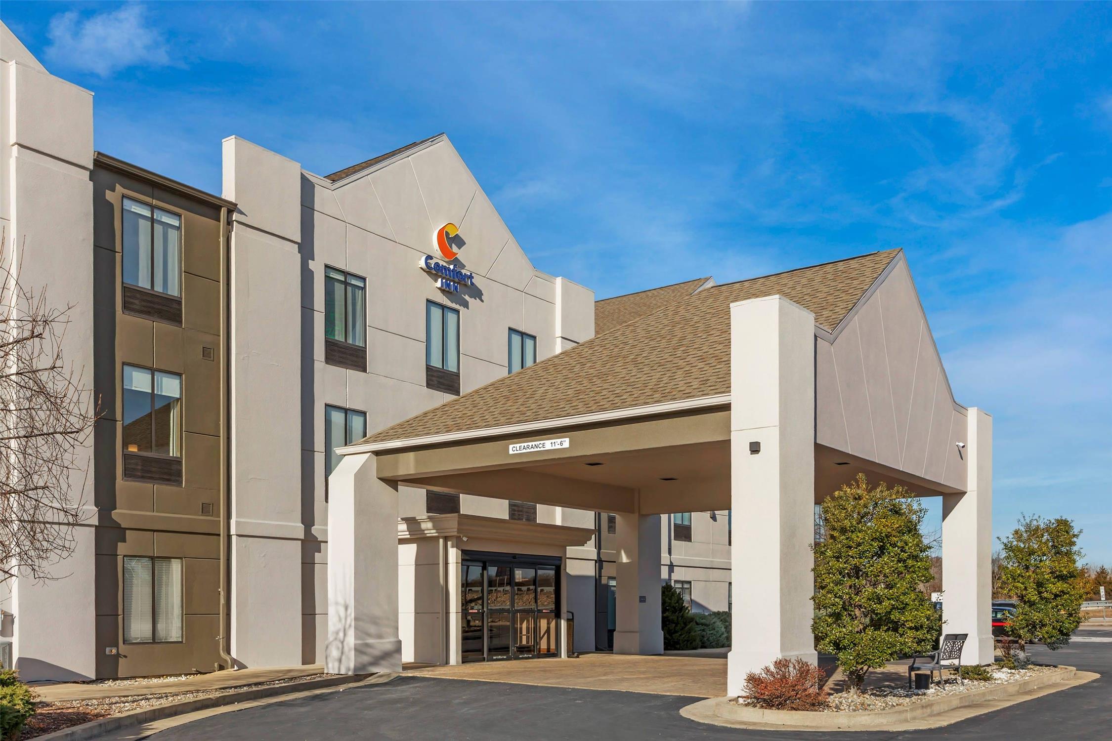Comfort Inn Sullivan 28/30