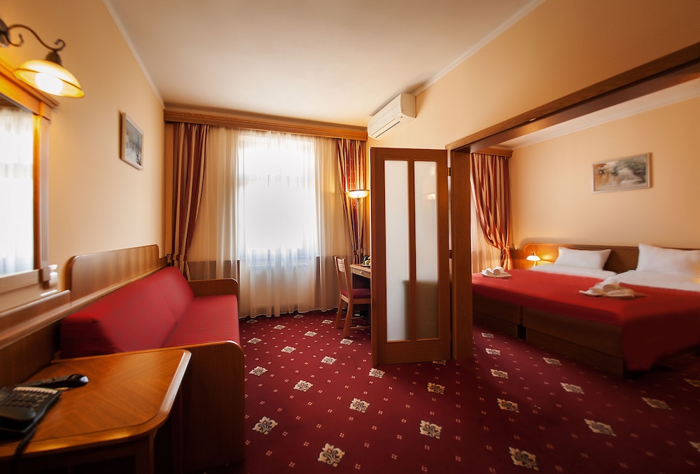 Hotel Askania 32/51
