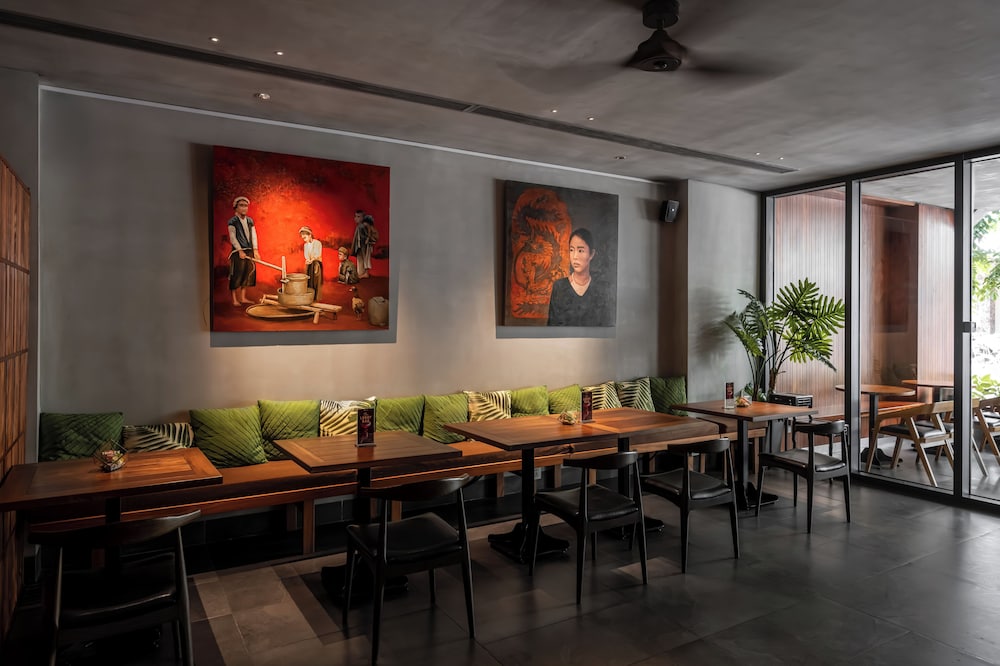 Triple E Hotel Metro Ben Thanh 38/50