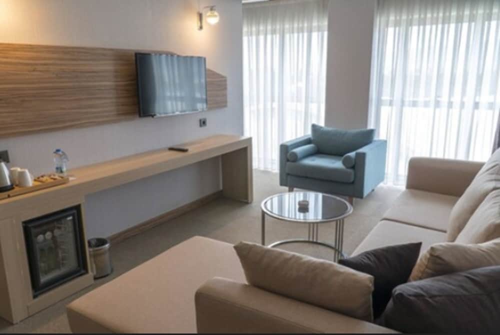 Greymark Hotel 40/57