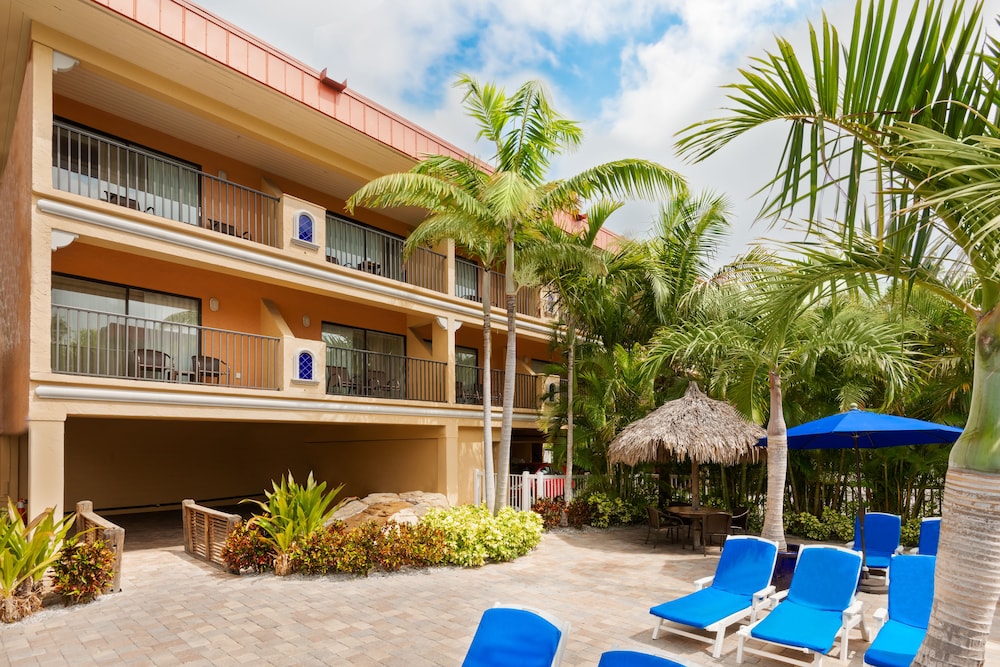 Coconut Cove Suites 11/38