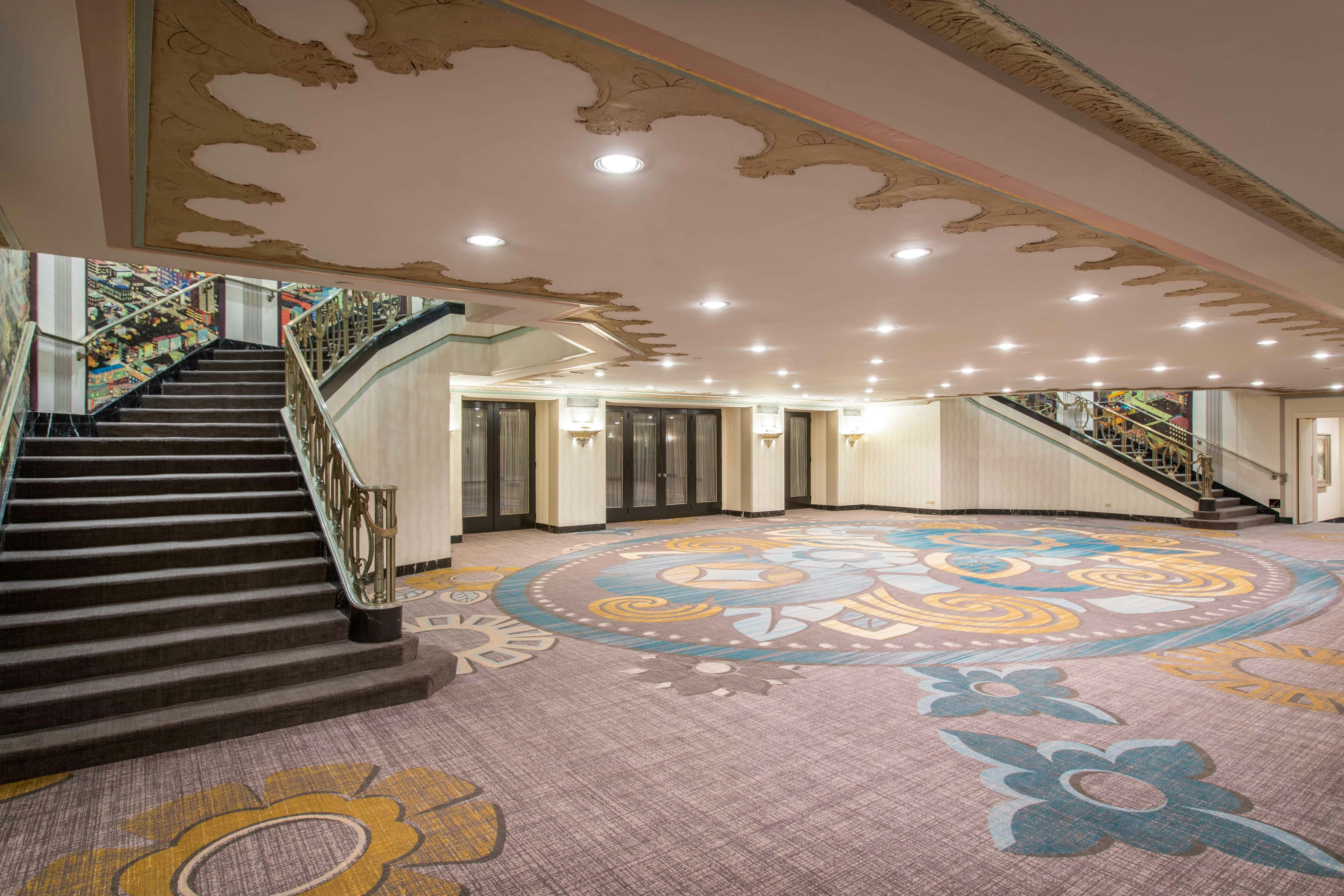 Hilton Cincinnati Netherland Plaza 61/62