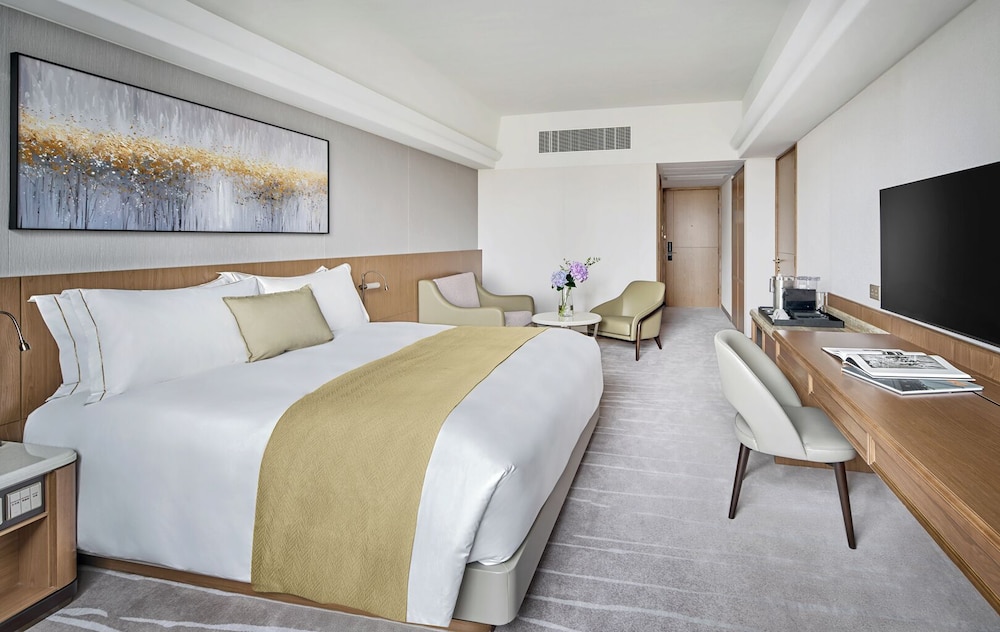Premium City King Room