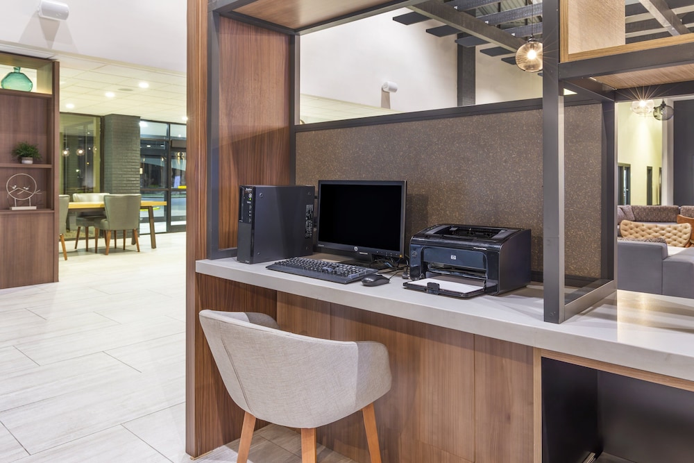 Candlewood Suites - Roanoke - Valley View, an IHG Hotel 39/50