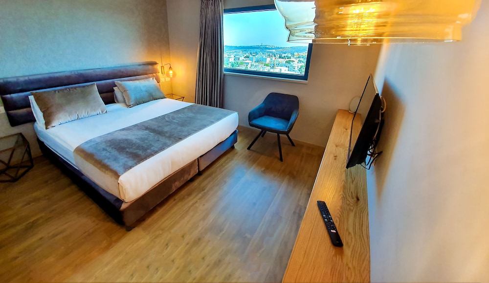 STANDARD, DOUBLE OR TWIN BED