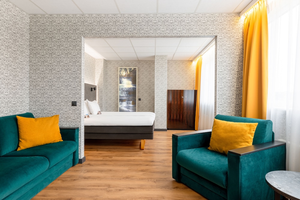 Metropol Hotel 42/59