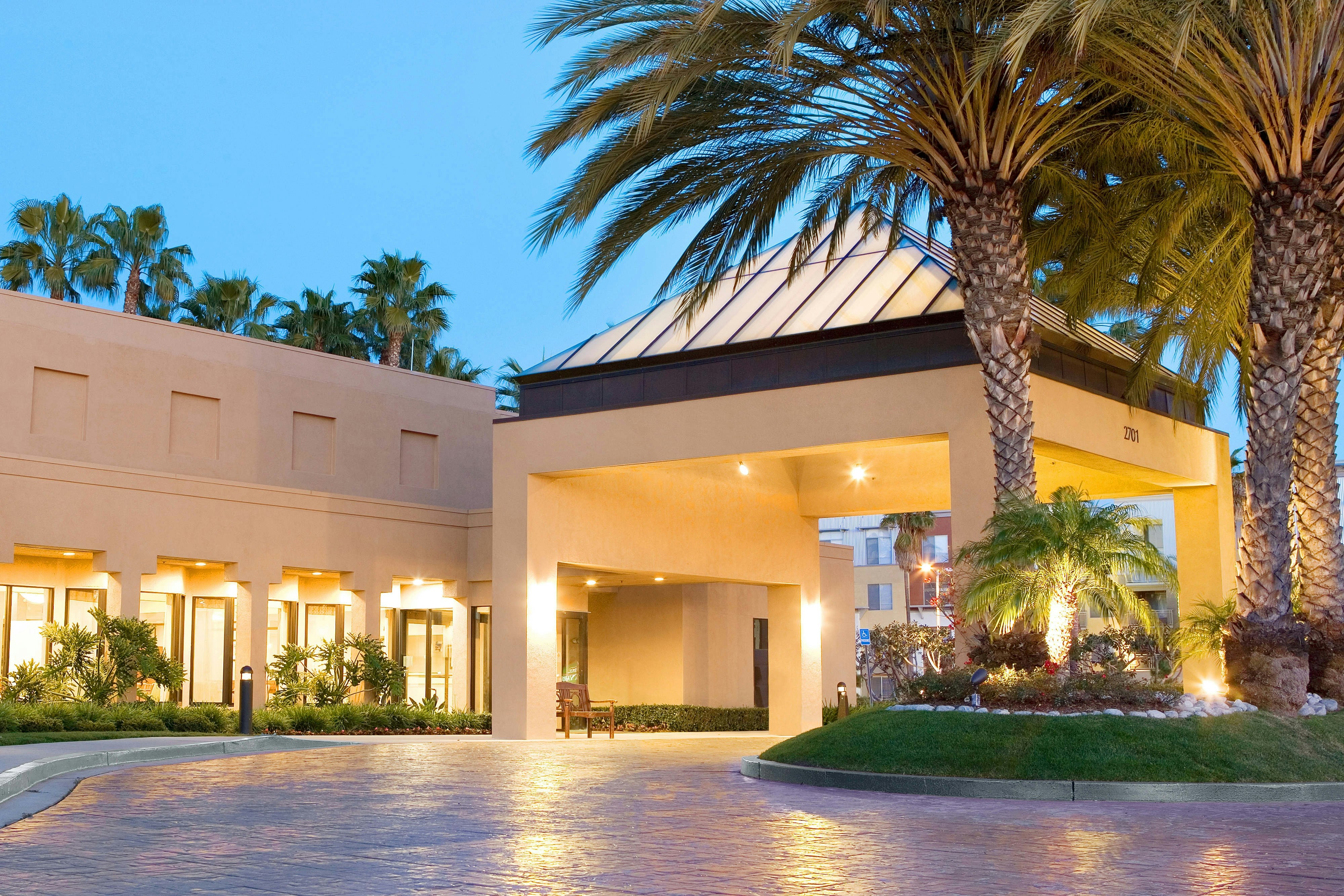 Courtyard Irvine John Wayne Airport Orange County 13/14