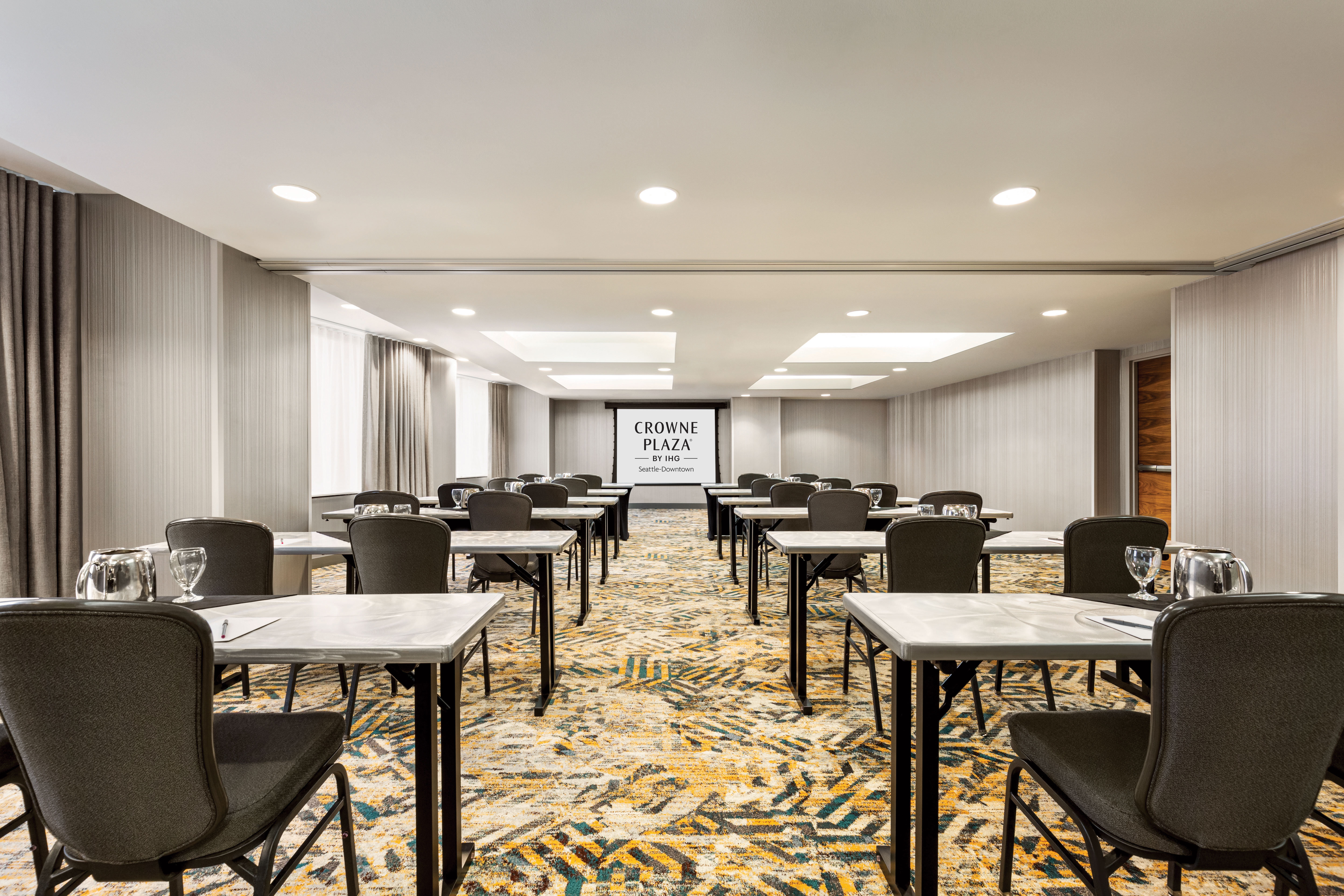 Crowne Plaza Seattle Hotel 56/80