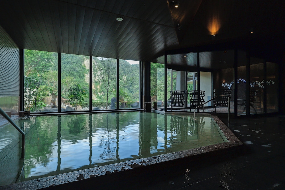 Okuhita Onsen Umehibiki 34/68