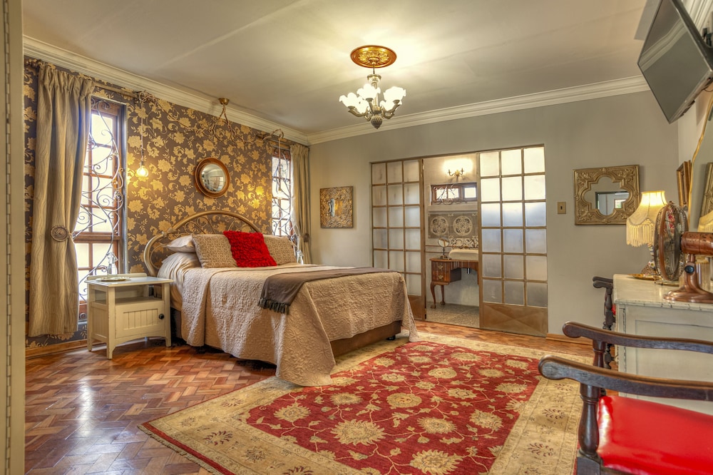 Oak View Manor 7/50
