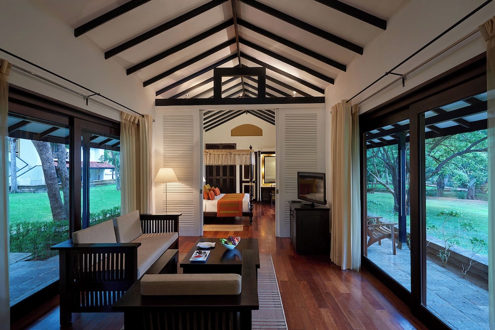 Cinnamon Lodge 28/50