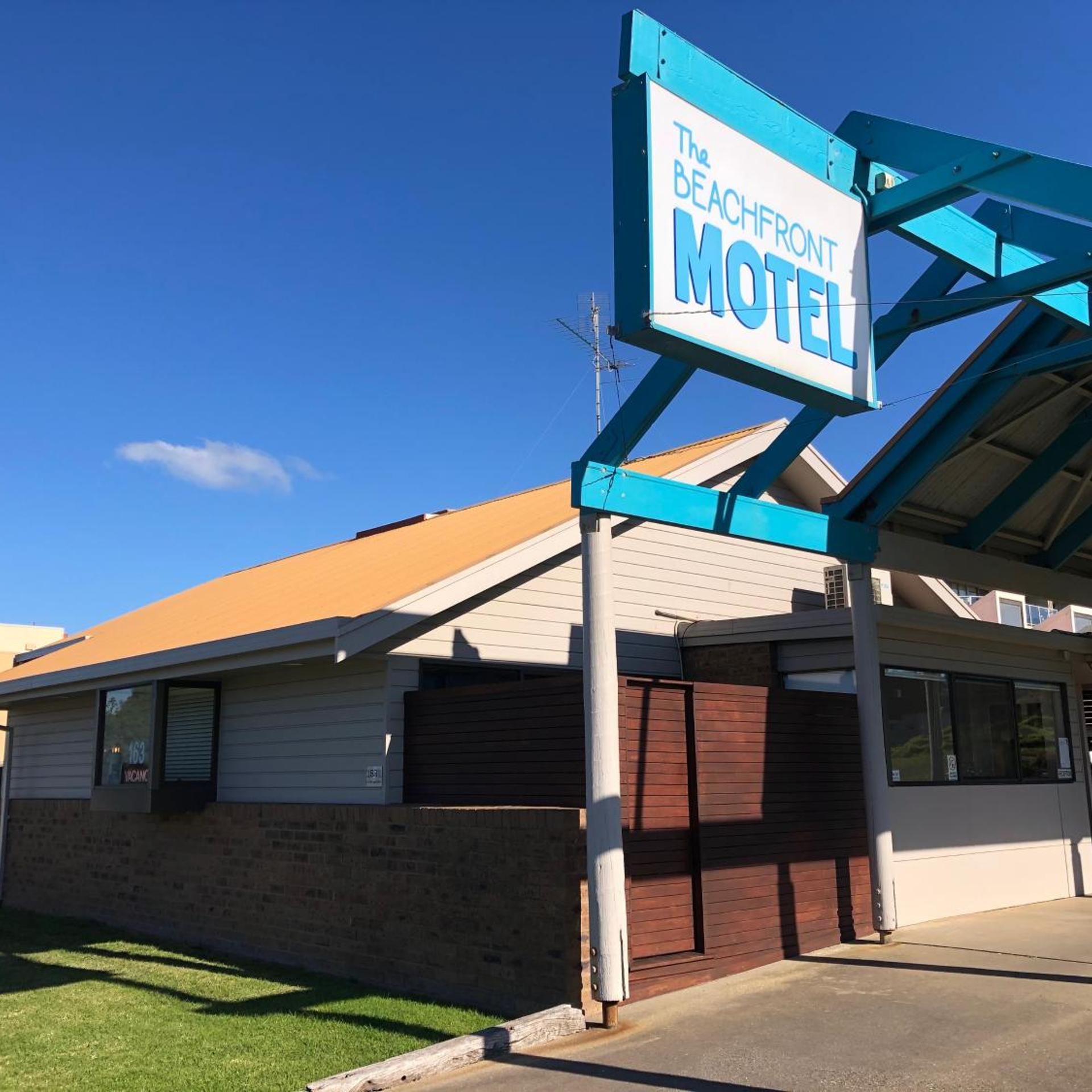 The Beachfront Motel 2/31