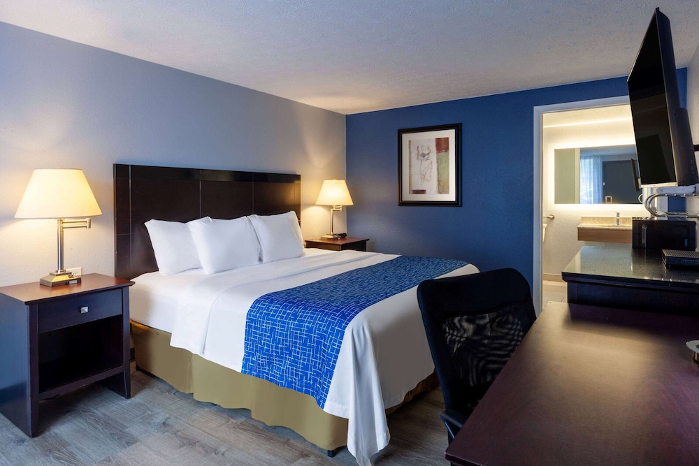 Travelodge by Wyndham Charles Town / Harpers Ferry 15/28