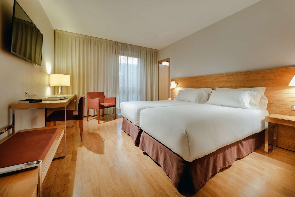 ROOM, TRIPLE