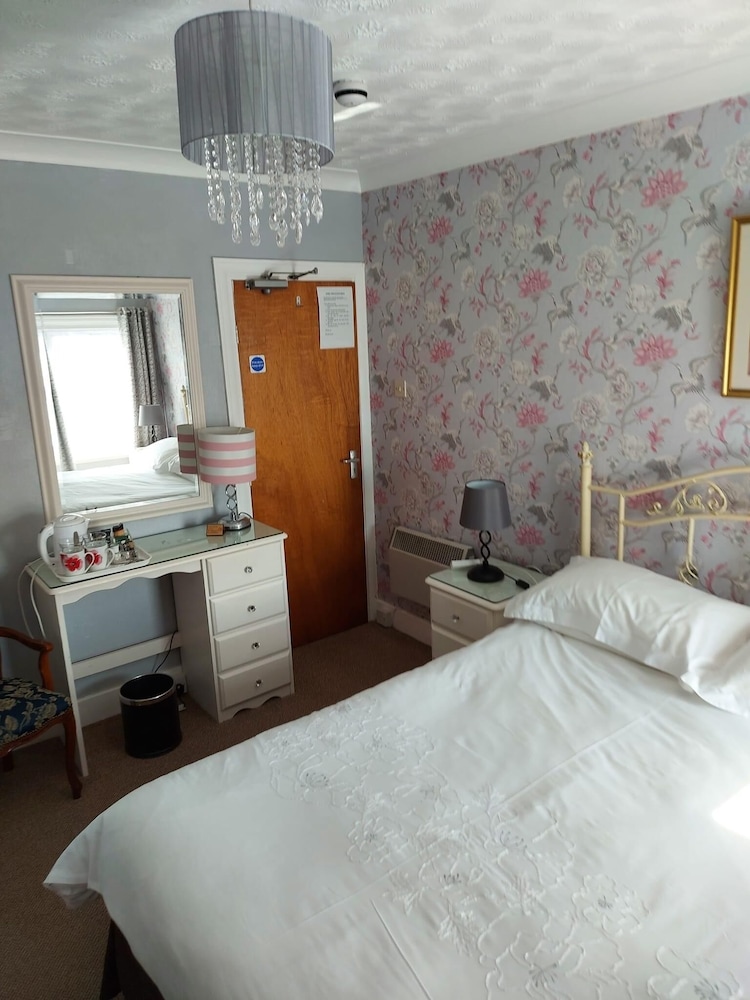 The Hilary Guest House 14/43