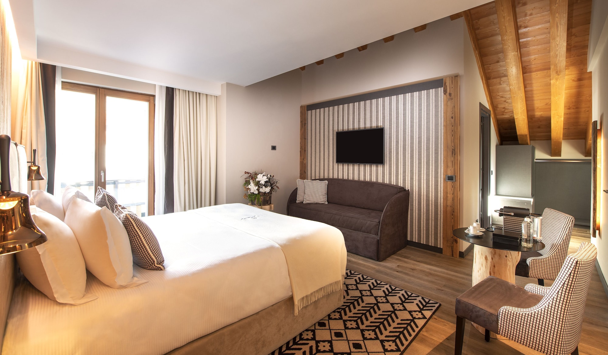 1 BEDROOM, JUNIOR SUITE