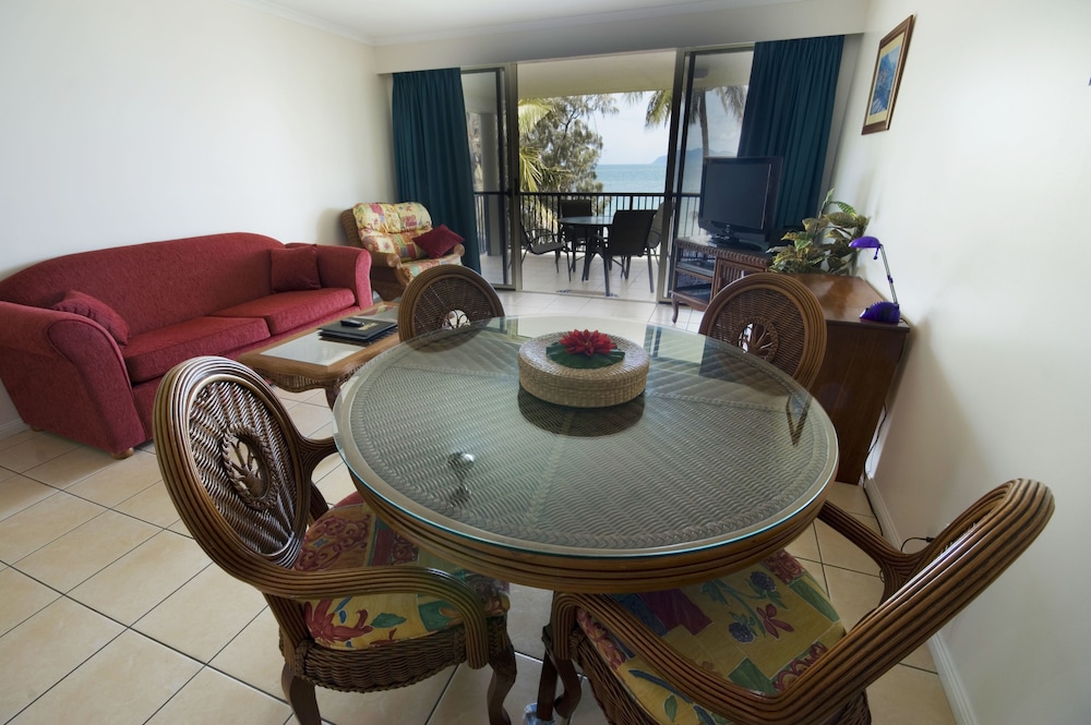 Rose Bay Resort 39/70