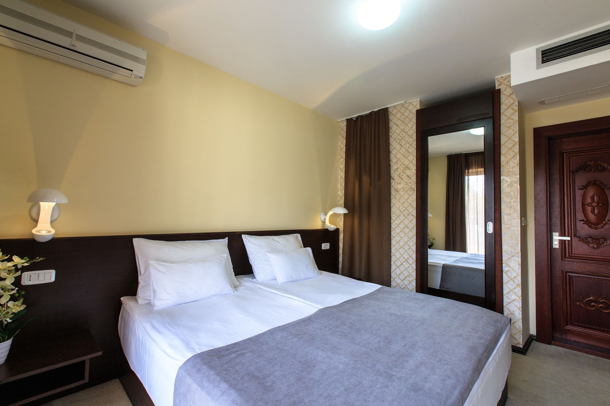 2 BEDROOMS, FAMILY SUITE