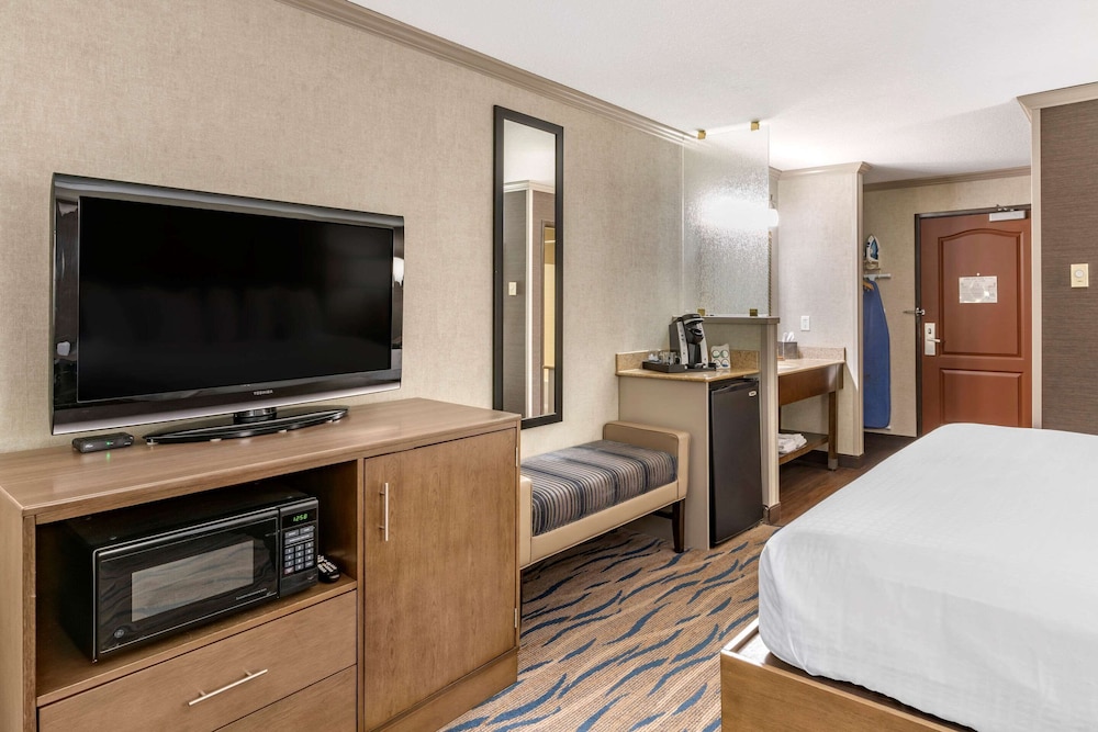 Elizabeth Oceanfront Suites Ascend Hotel Collection 16/46