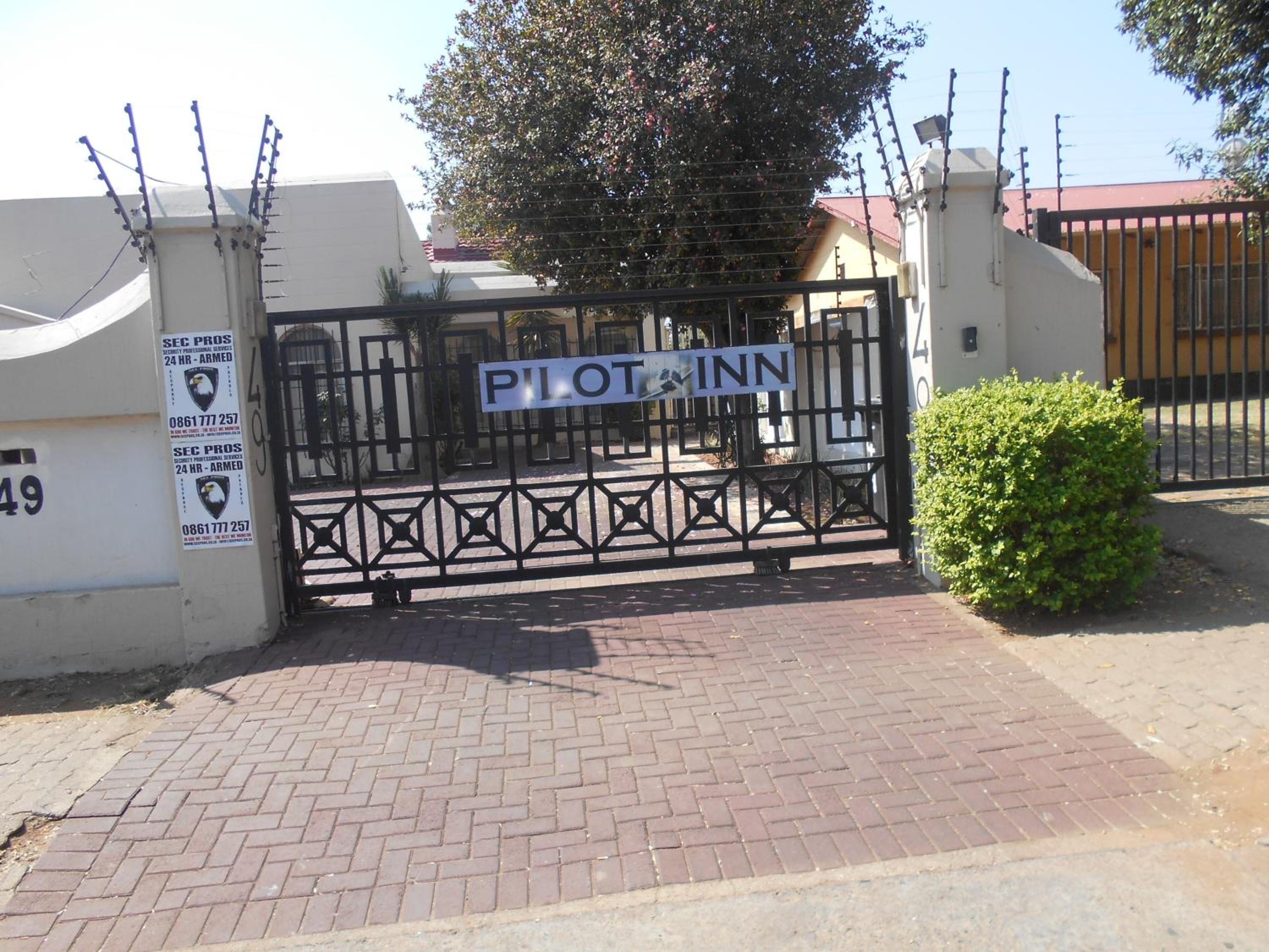 Pilot Inn Accommodation 14/26