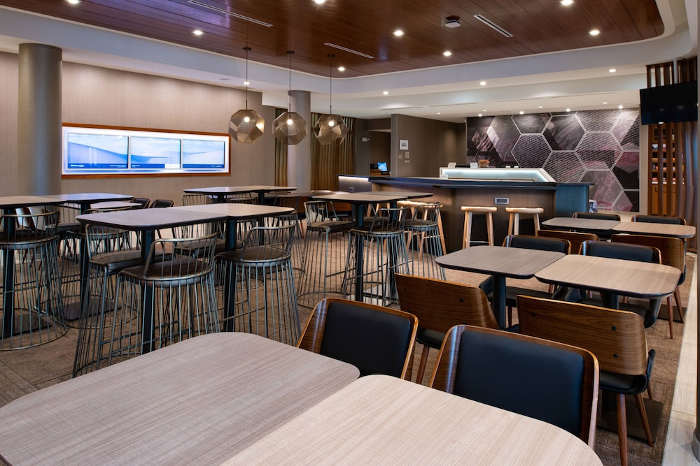 SPRINGHILL SUITES KANSAS CITY NORTHEAST 31/36