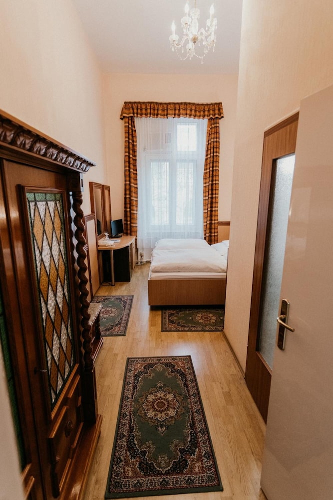Tisza Hotel 20/50