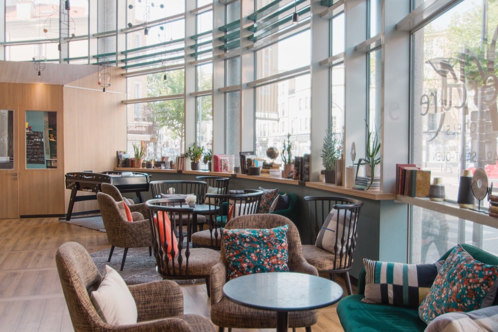 Mercure Paris Saint-Ouen 27/49