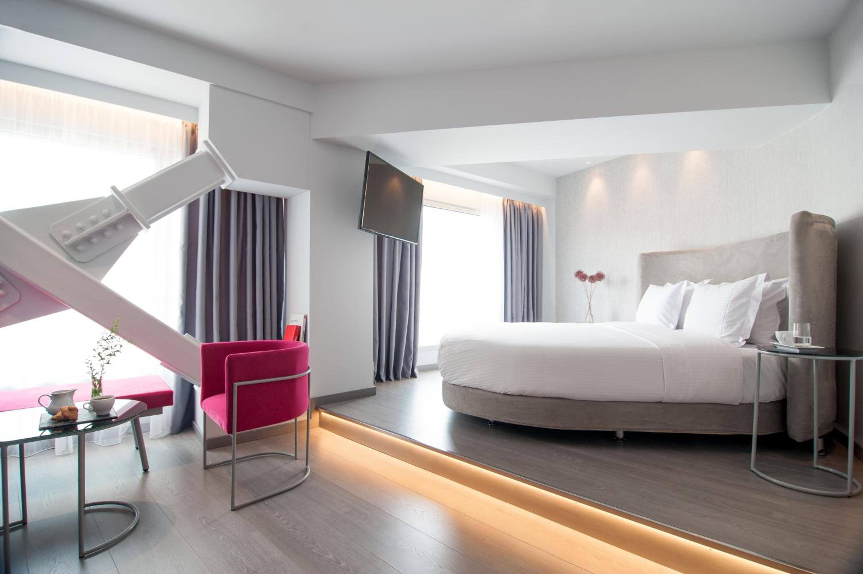 SUPERIOR, DOUBLE BED