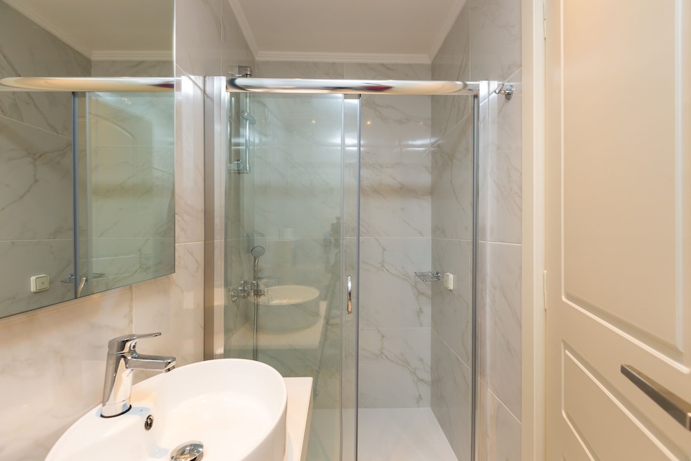 Eltina Hotel 48/50