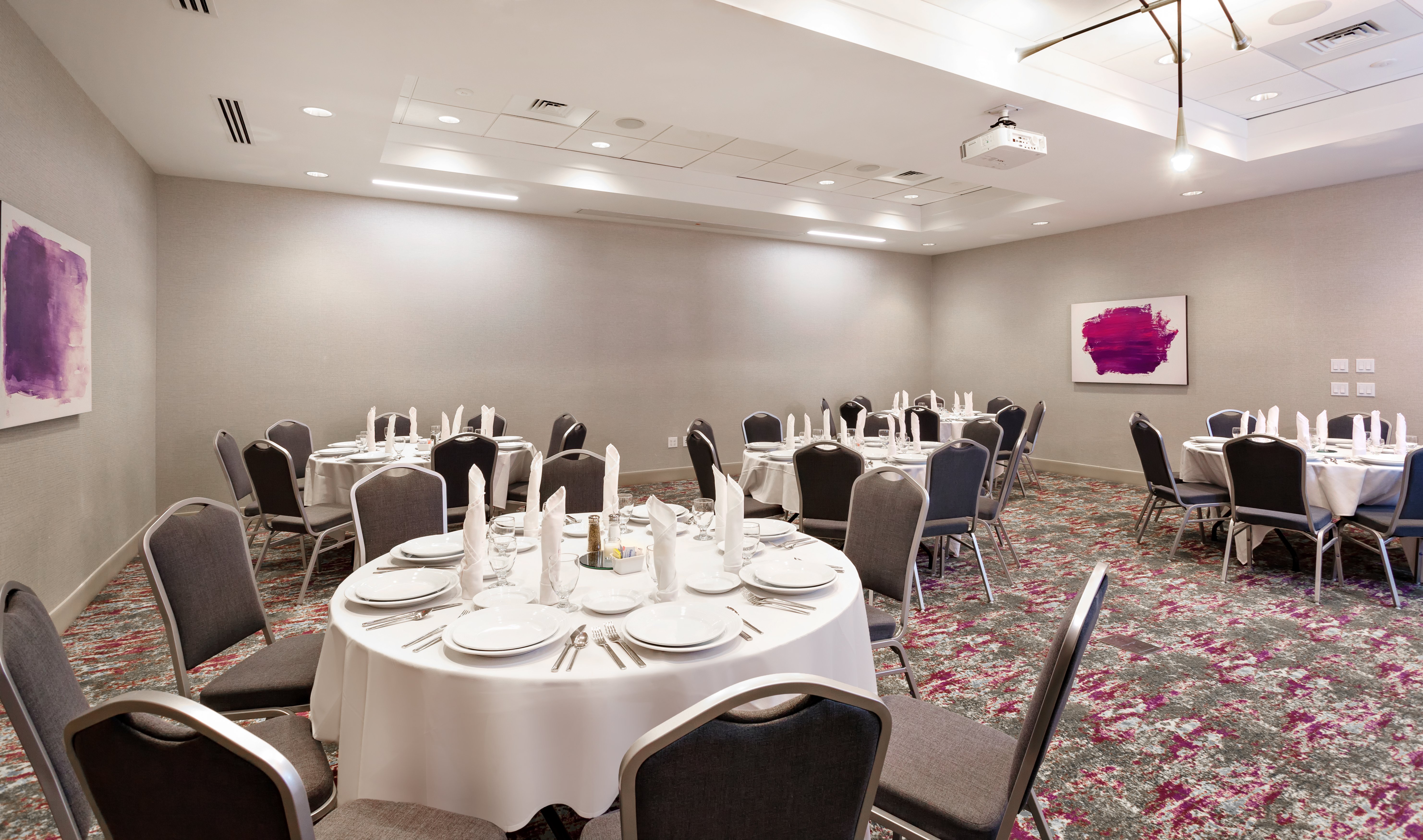 Holiday Inn Tallahassee E Capitol - Univ 40/48