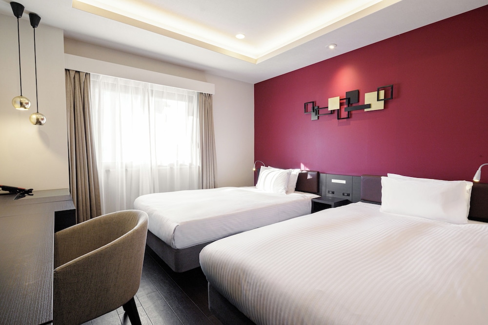 PREMIER, TWIN BEDS
